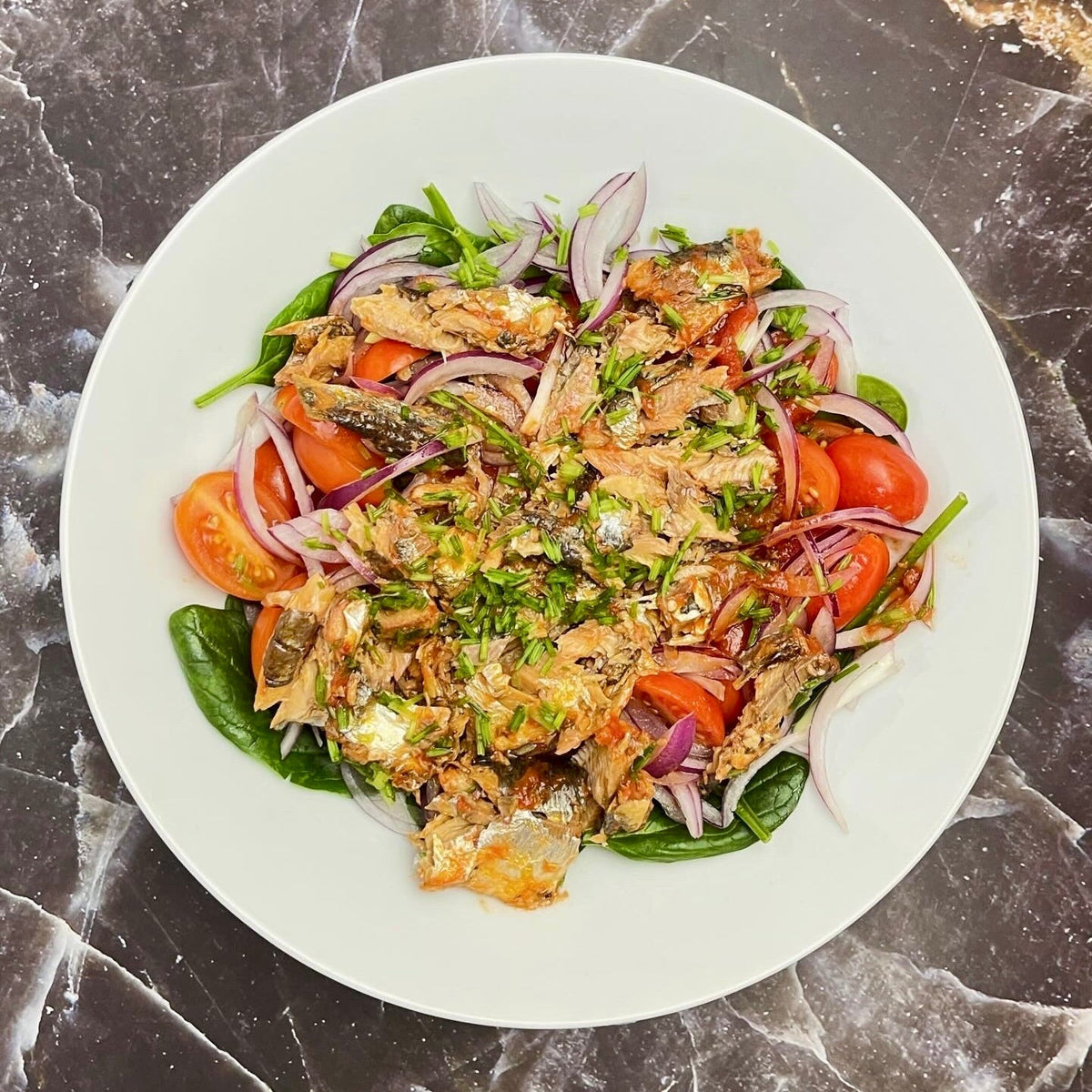 Sardine and Spinach Salad with Cherry Tomato, Red Onion and Chives