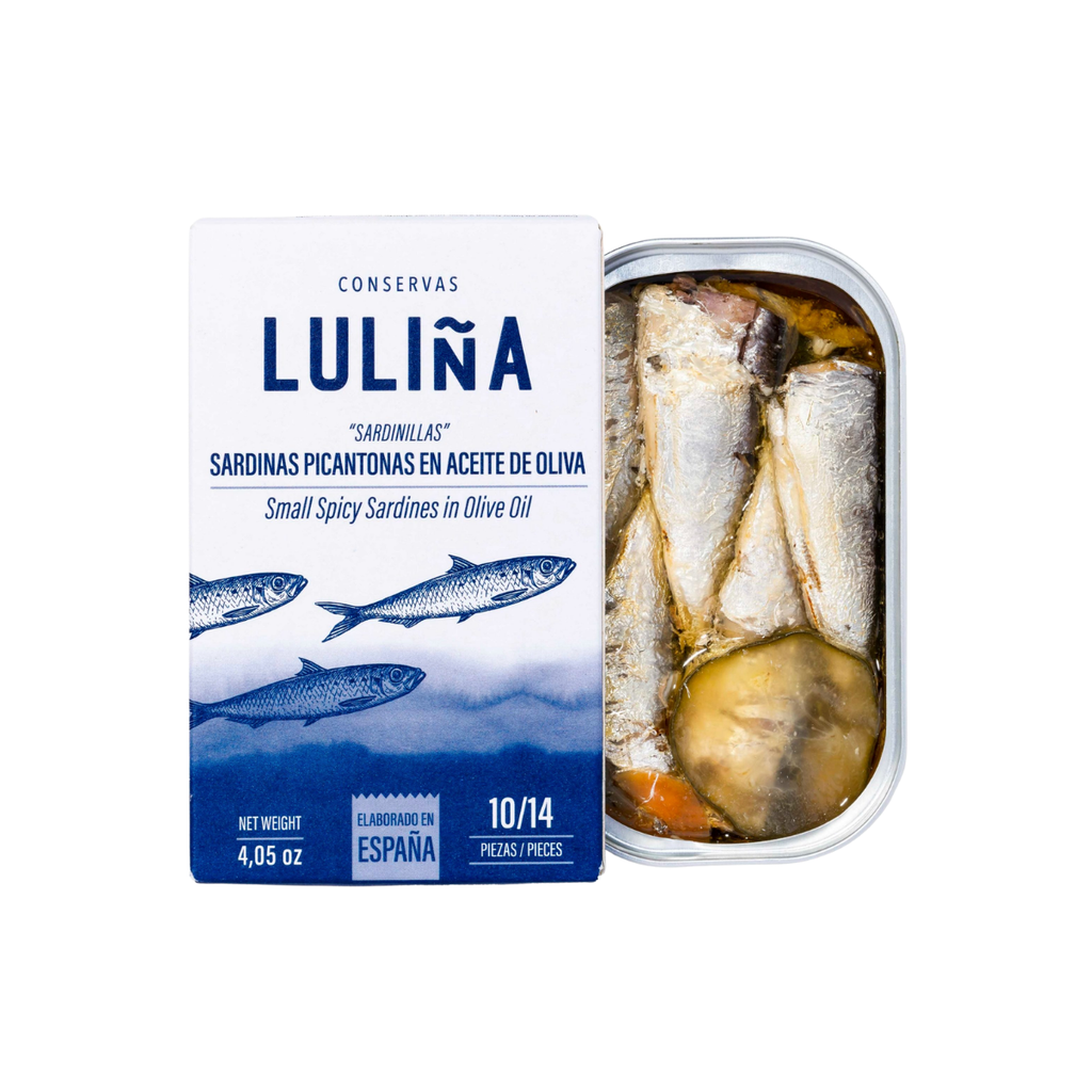 Små sardiner i stark olivolja
